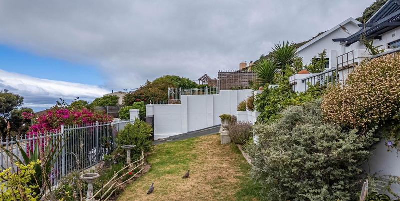 7 Bedroom Property for Sale in Fish Hoek Western Cape
